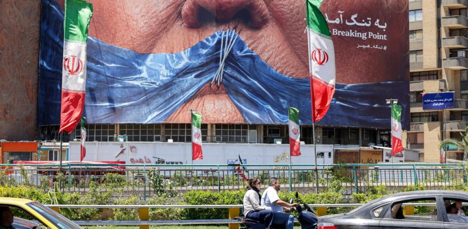 Irán acusa a EE.UU. de violar la tregua tras ataques en sur del país en plena negociación