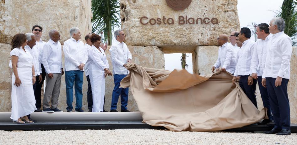 Gobierno y sector privado anuncian un plan de RD$ 20,000 millones para Boca Chica
