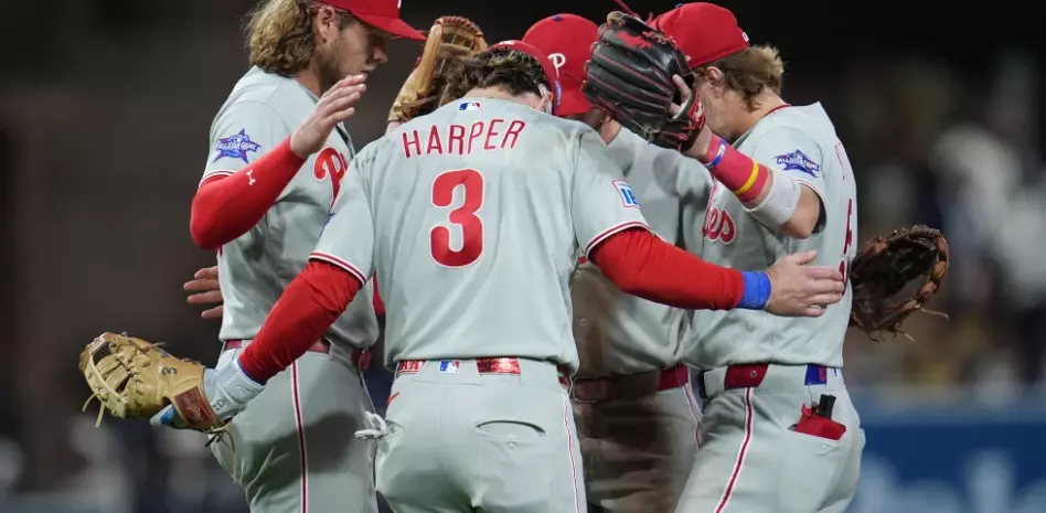 Harper, Realmuto y Turner jonronean en el triunfo de los Filis sobre Padres