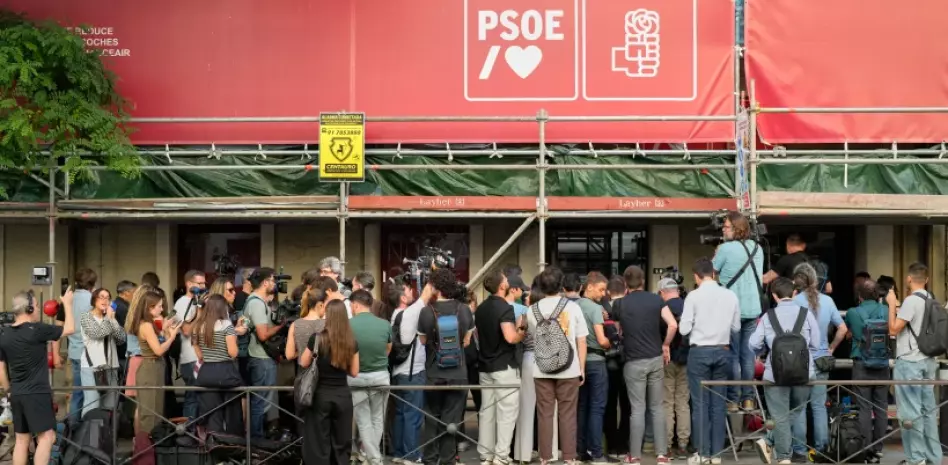 La Policía española requisa la sede del Partido Socialista