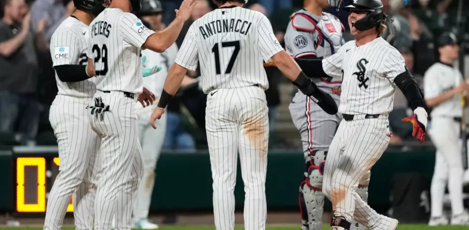 Con grand slam de Meidroth y Hr 20 de Murakami, Medias Blancas vencen a Mellizos