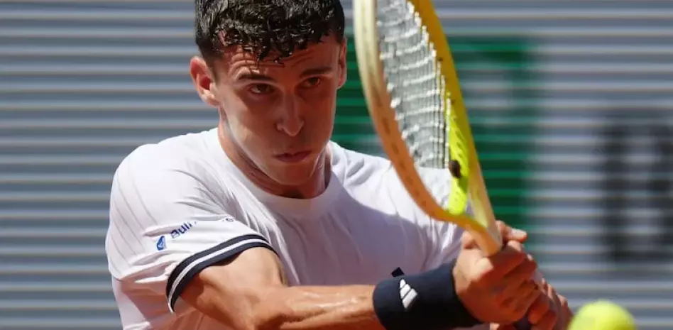 Cerúndolo sorprende y elimina a Sinner en la segunda ronda del Roland Garros