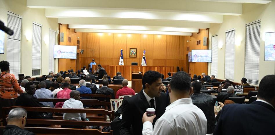 Tensión e incertidumbre en el tribunal: se retrasa por más de tres horas el fallo del Caso Calamar