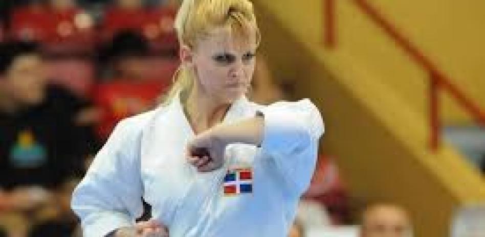 María Dimitrova conquista medalla de oro en Panam de Karate