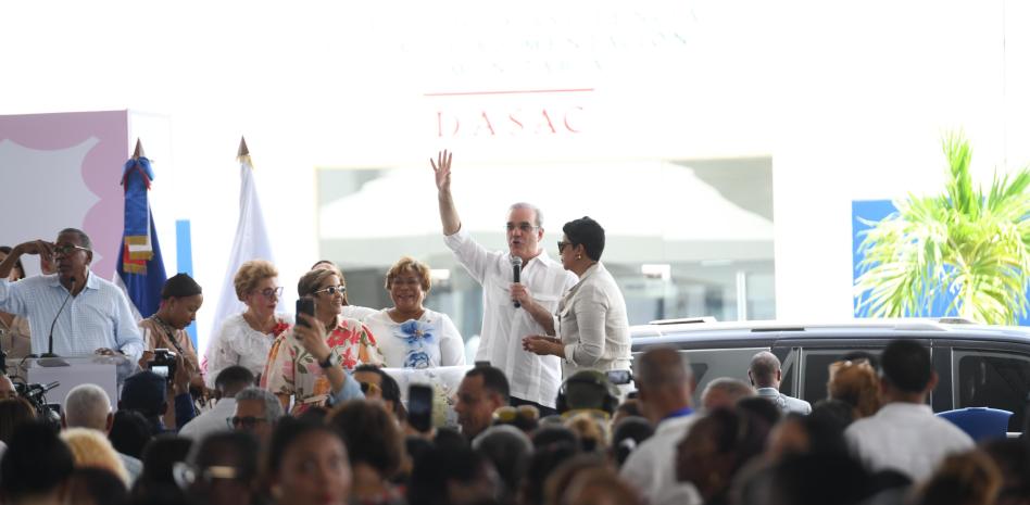 Gobierno celebra el Día de las Madres durante acto encabezado por el presidente Abinader en la Dasac
