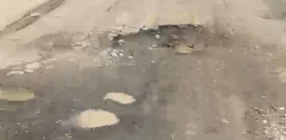 En unos 30 días se podrían ver cambios significativos en calles de Pimentel, dice senador