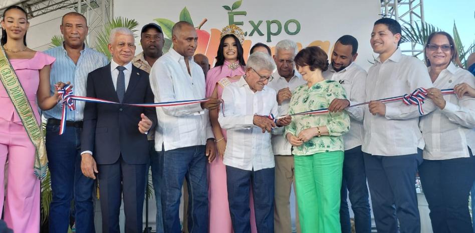 Banilejos abrieron su Feria del Mango 2026 con el mingolo como estrella del evento