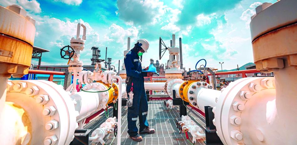 Factura petrolera podría elevarse un 1.5% del PIB
