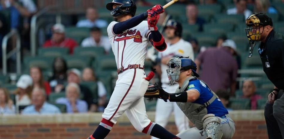 Dubón y Albies jonronean y los Bravos derrotan 7-3 a los Azulejos