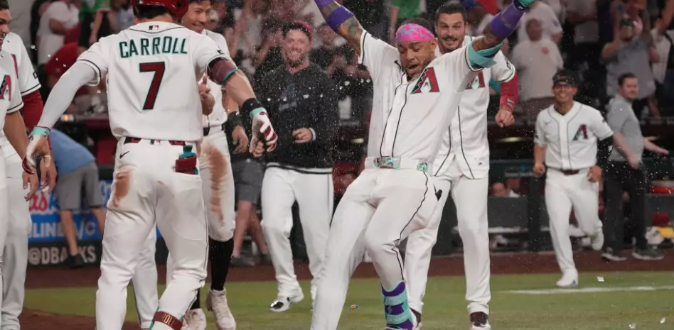 Ketel Marte pega cuadrangular en la novena y los Diamondbacks superan 3-2 a Dodgers