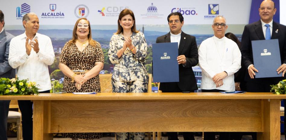Santiago pacta por una ciudad sostenible en el 2035