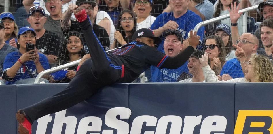 Rutschman conecta jonrones, impulsa 5 y los Orioles derrotan Azulejos