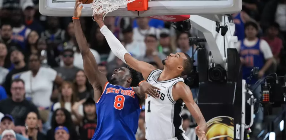 Los Knicks todavía no se sienten vencedores y San Antonio tampoco cede nada