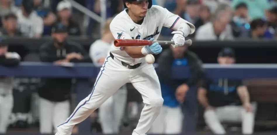 Sanoja jonronea, Zuber logra primer salvamento y los Marlins se imponen a los Rays