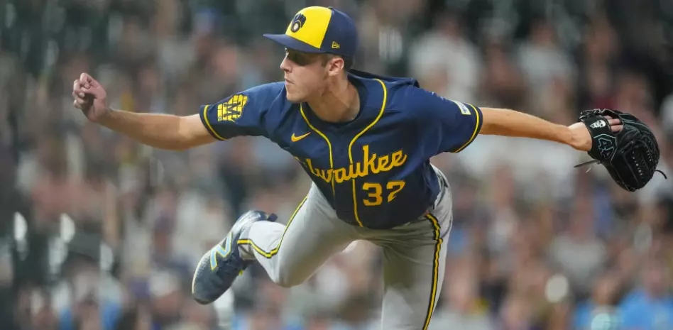 Misiorowski establece marca de velocidad con pitheo y Cerveceros vencen a los Rockies