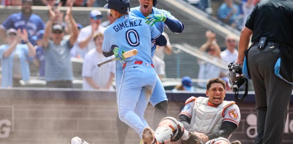Piñango y Valenzuela dan vuelacercas en remontada de los Azulejos sobre Orioles