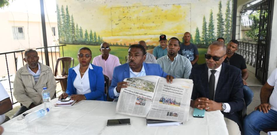 Transportistas de Los Alcarrizos denuncian exclusión en plan de movilidad municipal