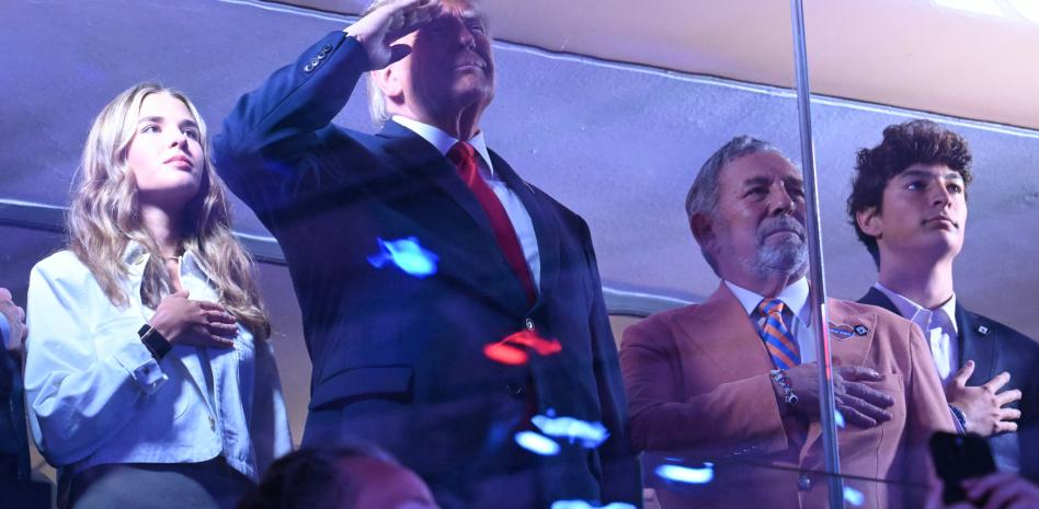 La asistencia de Donald Trump a los partidos importantes suele ser un problema para el equipo local