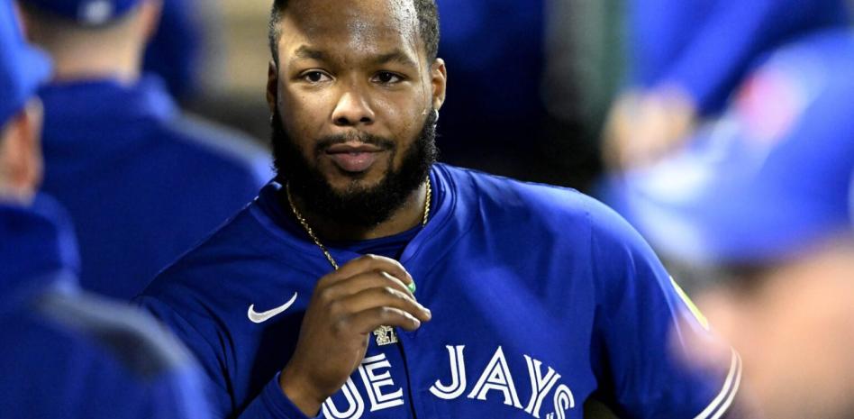 En busca de una chispa, Vladimir Guerrero Jr. es primer bate por primera vez desde el 2024
