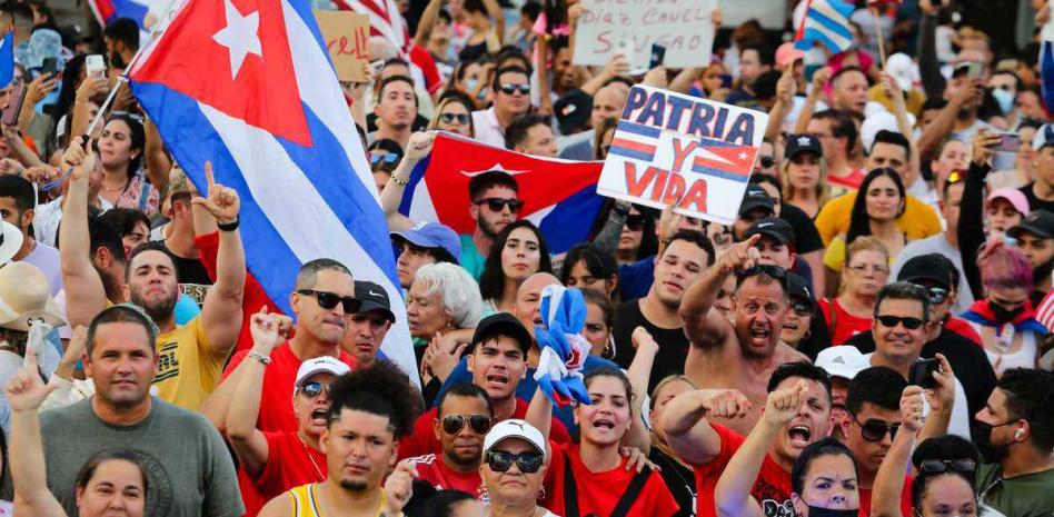Cambios en Cuba causarían dificultades al exilio cubano en Miami