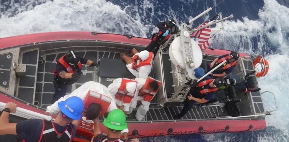 Repatrian a 32 migrantes a República Dominicana tras arribar a las costas de Puerto Rico
