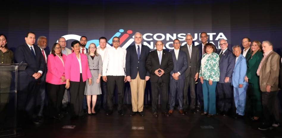 El Gobierno lanza consulta para la reforma educativo en RD