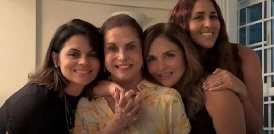 Muere Fantina, la madre de Tania Báez y abuela de Techy y Karla Fatule