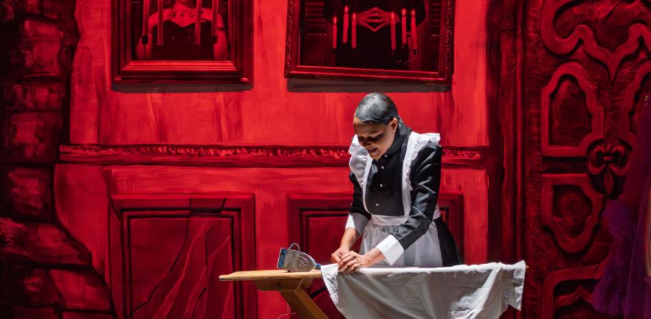 "Yolanda, la hija del diablo": la obra que llevó la crítica del abuso laboral al Teatro Nacional