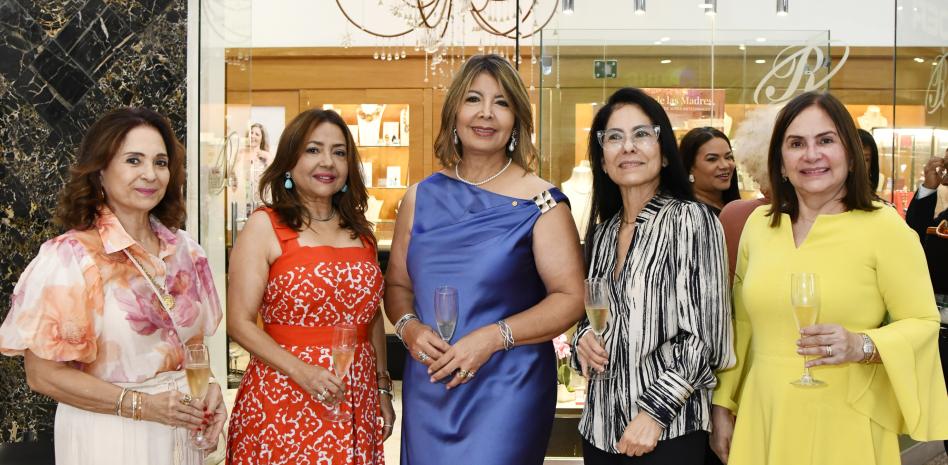 Rita’s Joyas celebra coctel en honor a las madres