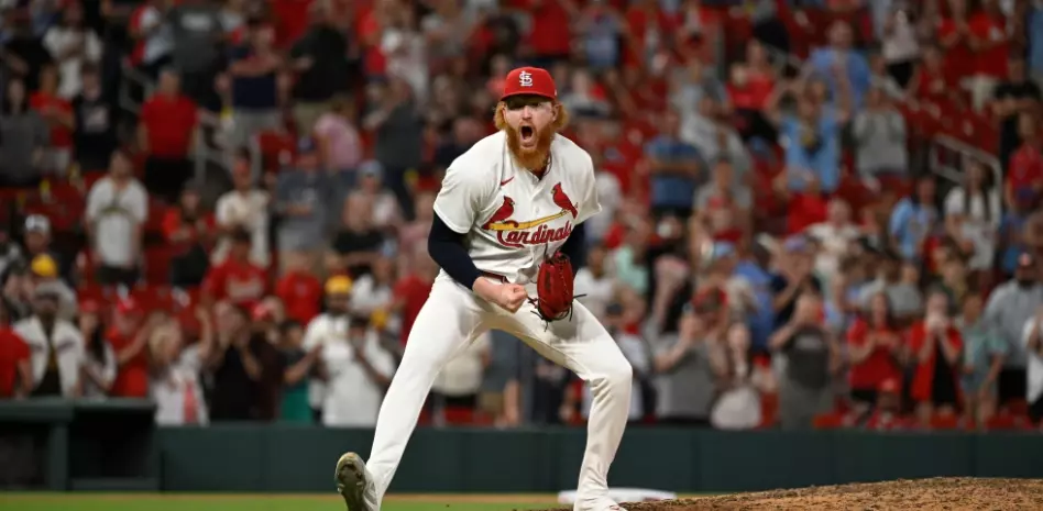 May, perfecto hasta la séptima, lanza blanqueada de un hit para Cardenales ante Padres