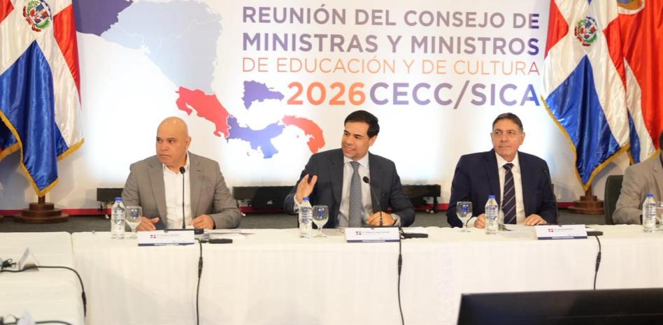 Roberto Ángel abre reunión de ministros Cultura