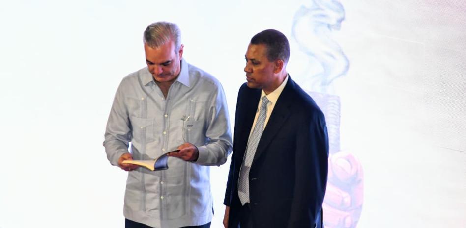 Guido presenta libro “Para que no se repita”
