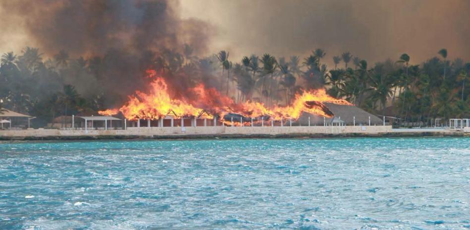 Aún no se determinan las causas del incendio en hotel de Bayahíbe