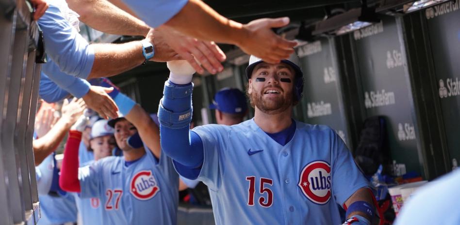 Carson Kelly conecta un grand slam y produce 6 carreras en paliza 16-2 de Cubs a Toronto