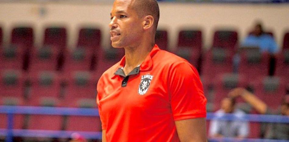Eulis Báez se integra como asistente a la selección dominicana de baloncesto
