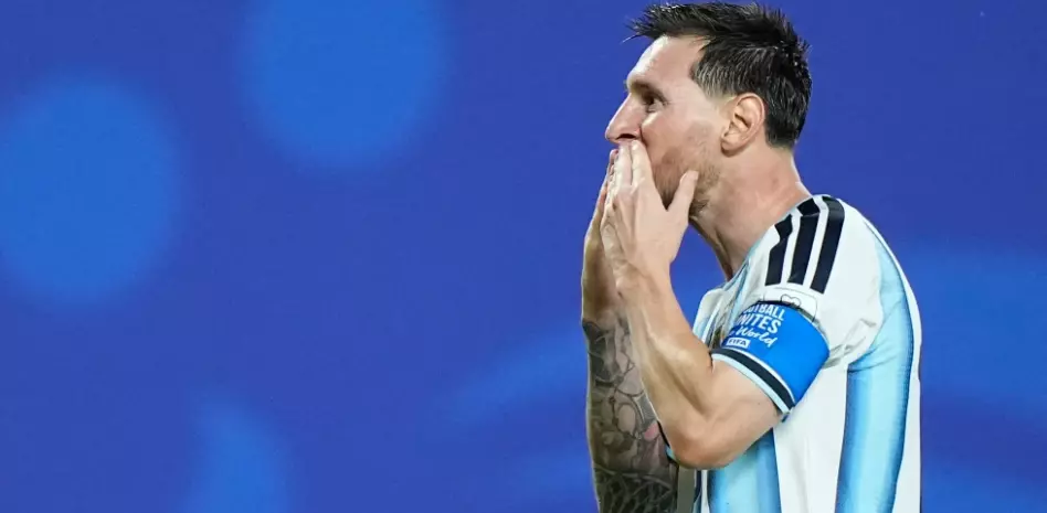 Messi va por nuevo récord de goles en Mundial y poner a Argentina en próxima fase