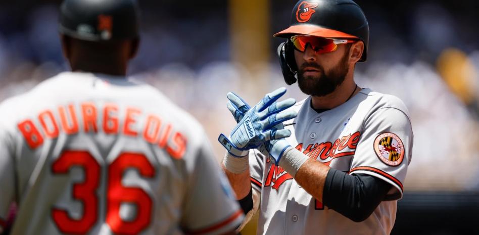 Cowser y Alonso dan H4 para que los Orioles derroten otra vez a los Dodgers