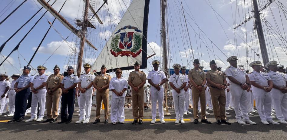 Armada Dominicana despide crucero internacional “Hermandad de los Mares Verano 2026”