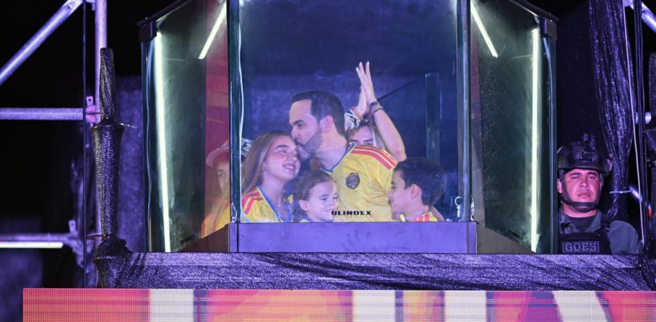 Presidente electo celebra inicio de una "nueva era" en Colombia tras derrotar a la izquierda