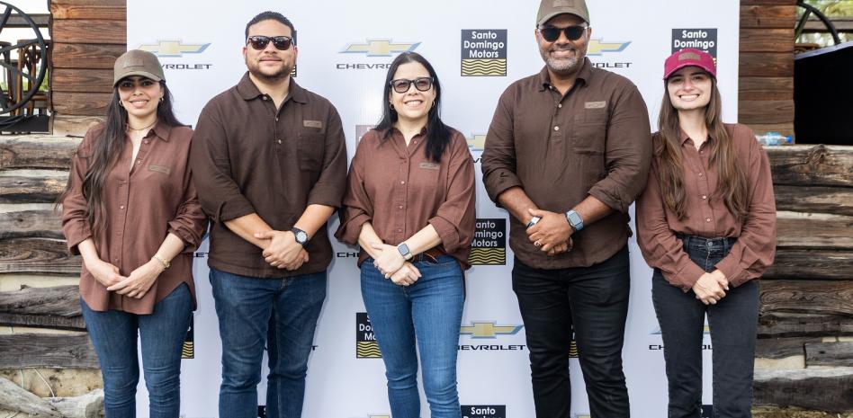 Santo Domingo Motors y Chevrolet lleva a clientes a vivir una experiencia todoterreno
