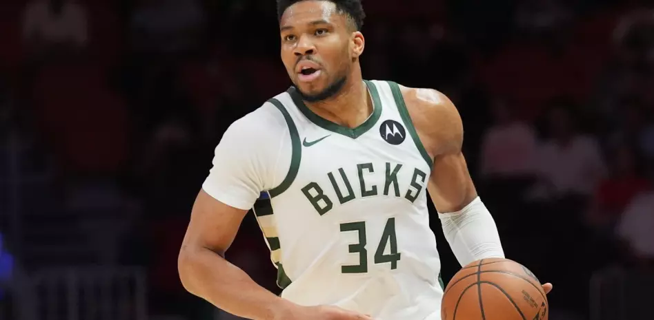 Giannis Antetokounmpo es cambiado al Heat en un gran traspaso, según una fuente de AP