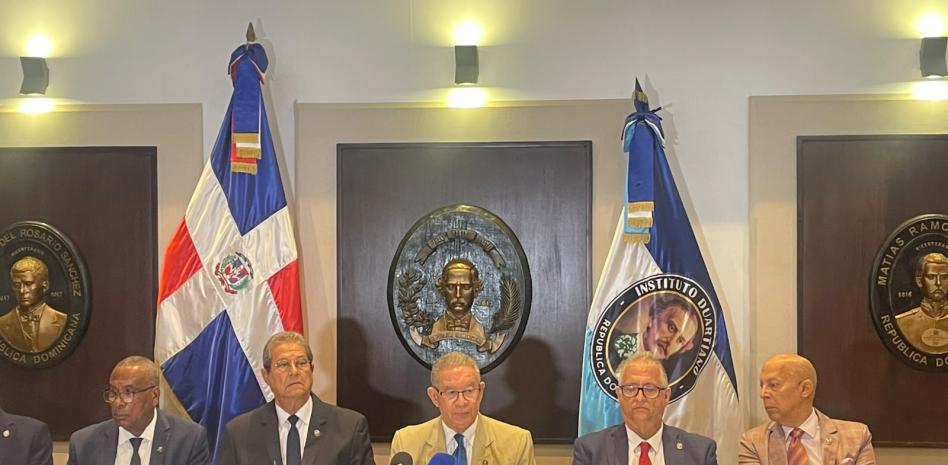 Instituto Duartiano exhorta a padres a inscribir a tiempo a sus hijos en escuelas públicas