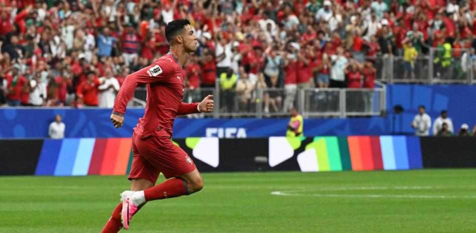 ¡Síuuu! Cristiano Ronaldo, el primero en anotar en seis mundiales