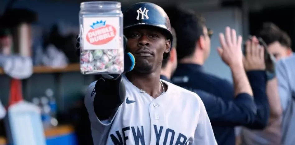 La gran noche al bate de Chisholm Jr. ayuda a Yankees en victoria por 4-3 ante Tigres