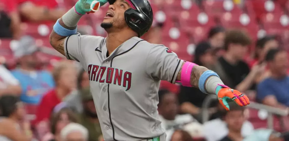 Groover y Marte dan cuadrangulares seguidos, Diamondbacks vencen a Cardenales