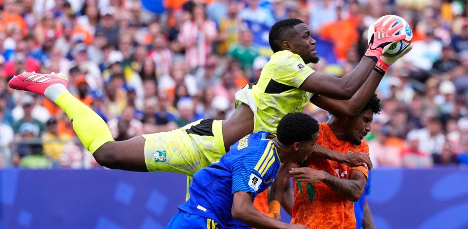 Costa de Marfil avanza por 1ra vez más allá de fase de grupos del Mundial con 2-0 ante Curazao