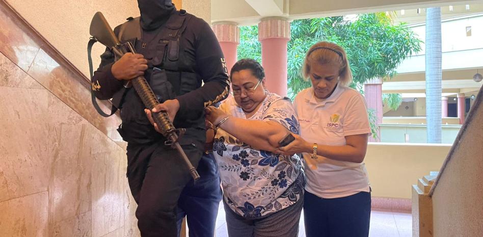 Ministerio Público cambia solicitud de coerción a favor de imputada en Operación Onco 14
