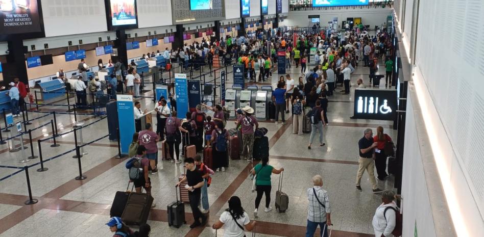 Sin vuelos programados hacia Venezuela desde Las Américas tras el terremoto