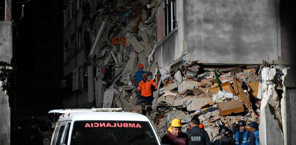Se eleva a 589 la cifra de muertos por terremotos en Venezuela