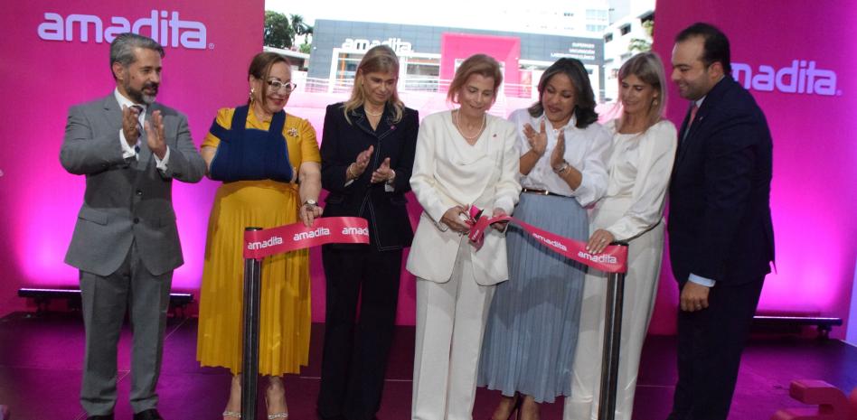 Amadita inaugura una moderna infraestructura en Santiago de los Caballeros